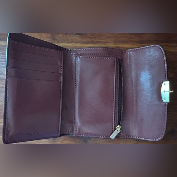 Coach Leather Wallet - Picture 2 of 8